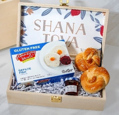 Challah & Honey with Gefilte Fish Rosh Hashana Gift Box 