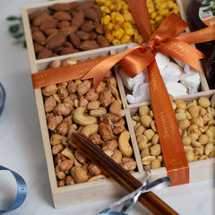 Rosh Hashanah Assorted Nuts & Honey Gift Box